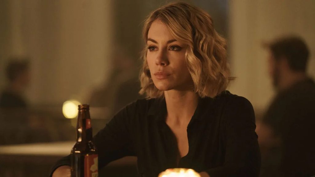 Jennifer Holland como Emilia Harcourt em Pacificador - Divulgação DC Studios