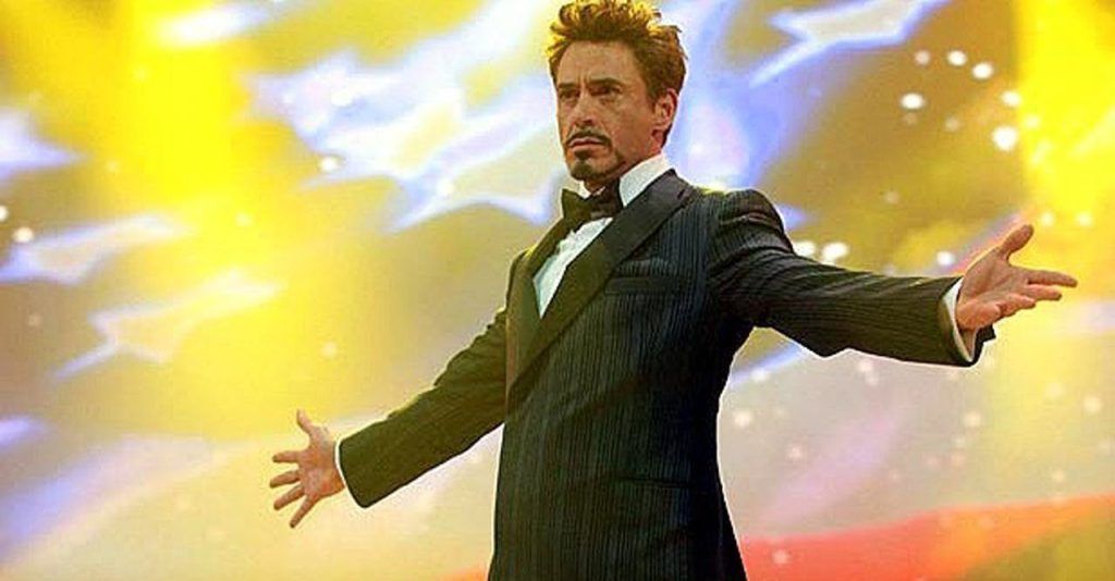 Robert Downey Jr. como Tony Stark
