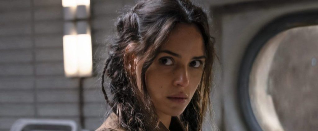 Adria Arjona revela que disputou o papel de Qi’ra em Han Solo antes de conquistar Andor