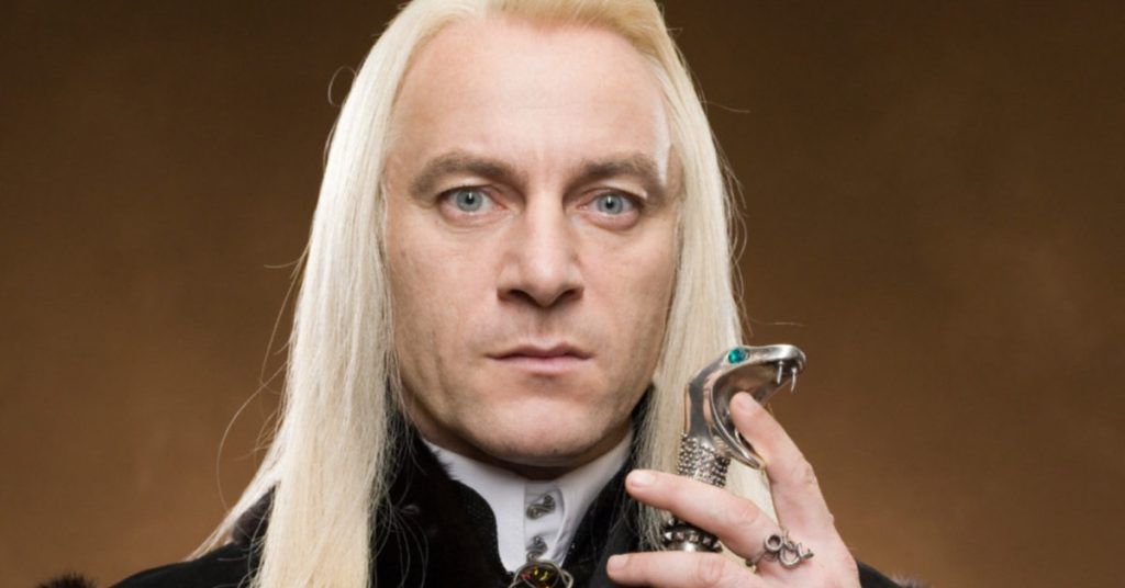 Lucius Malfoy nos filmes, vivido por Jason Isaacs