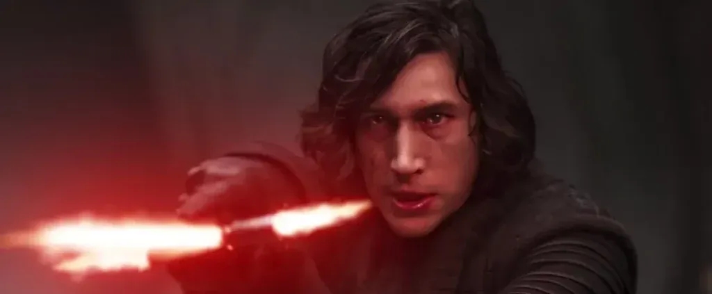 Por que o estranho sabre de guarda cruzada de Kylo Ren só fez sentido no fim da trilogia
