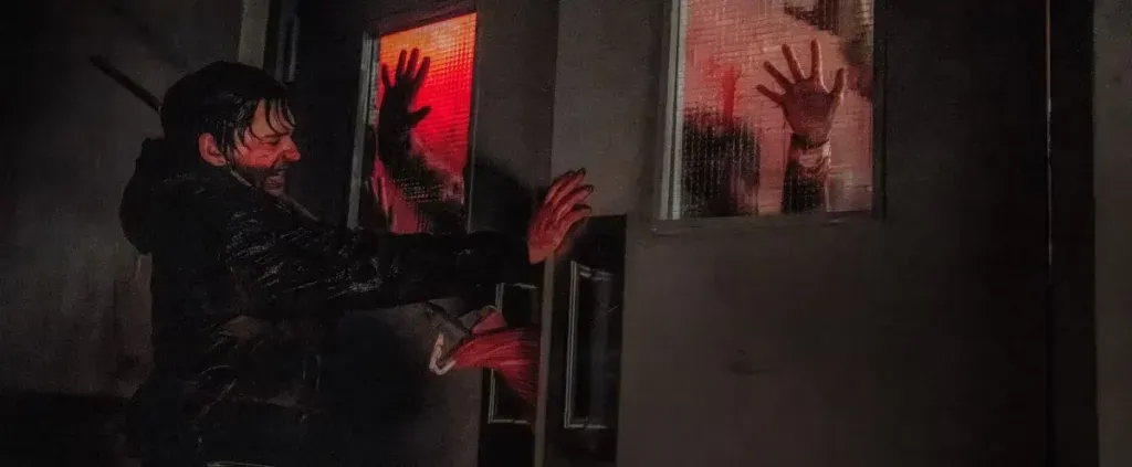 Zach Cregger corta piadas de Resident Evil após feedback de exibições teste e promete final surpreendente