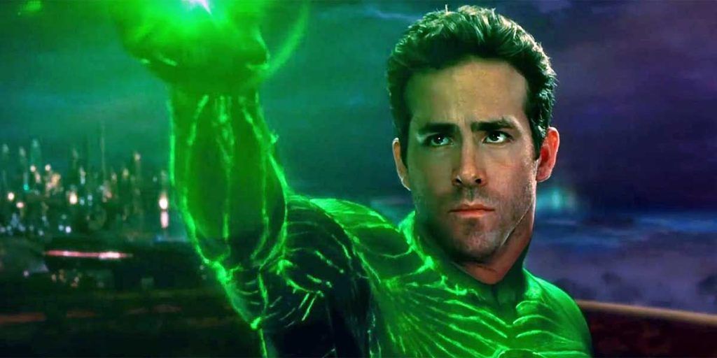 Ryan Reynolds com o uniforme do Lanterna Verde