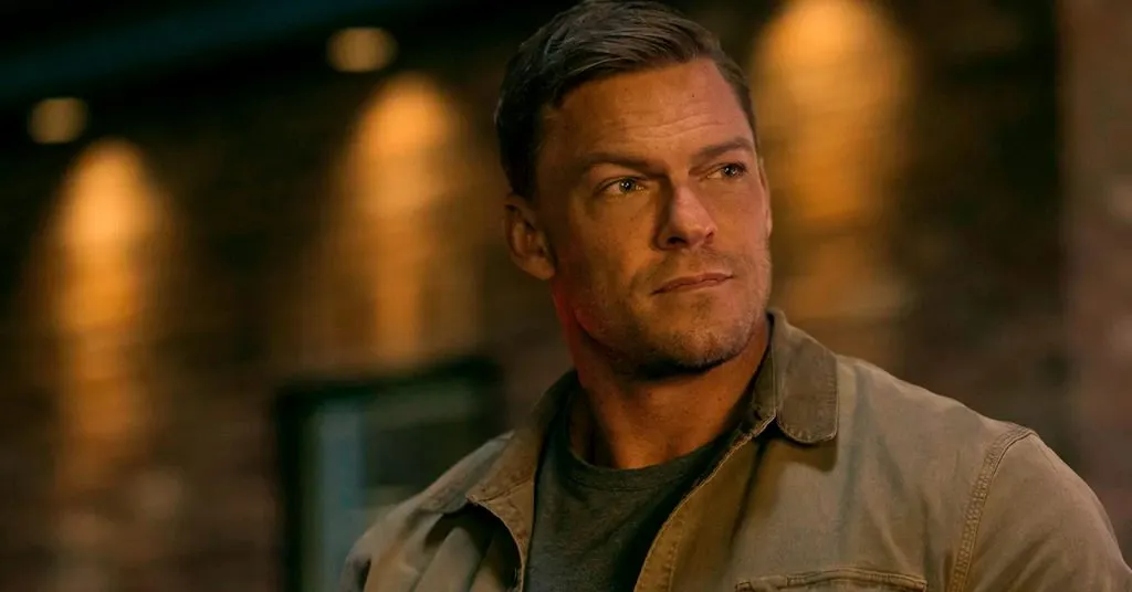 Alan Ritchson em Reacher